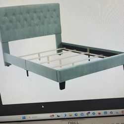 Queen Bed Frame / King Bed Frame On Clearance 