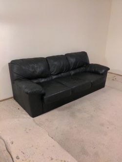 Black leather sleeper sofa- Clean, No rips, Pull out bed