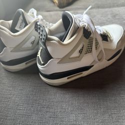 Military black jordan 4’s used size 6