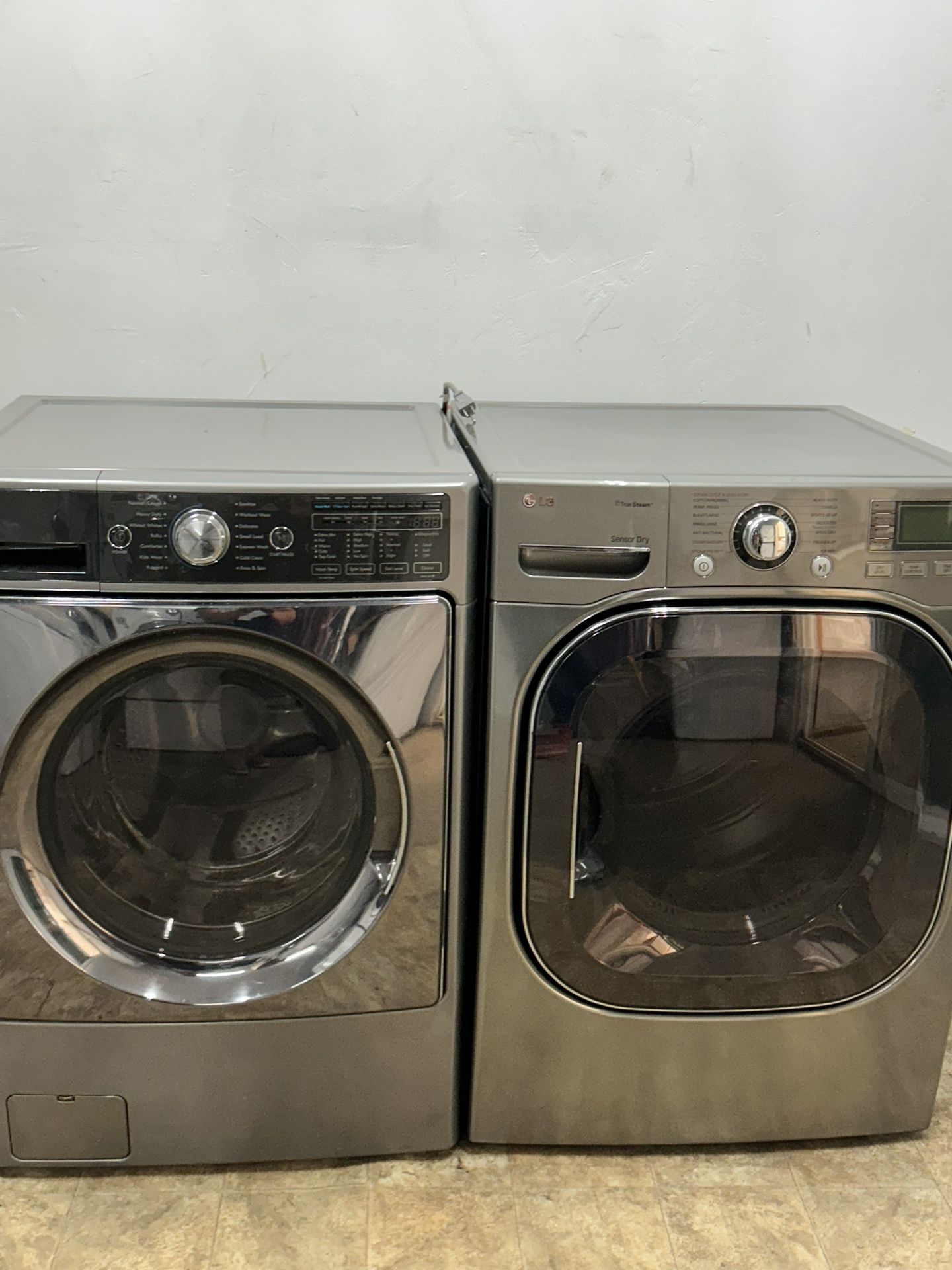 Kenmore Washer AndLG  Dryer Set Gas Laundry 
