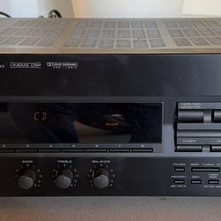 YAMAHA RX-393 NATURAL SOUND AV RECEIVER! NICE!