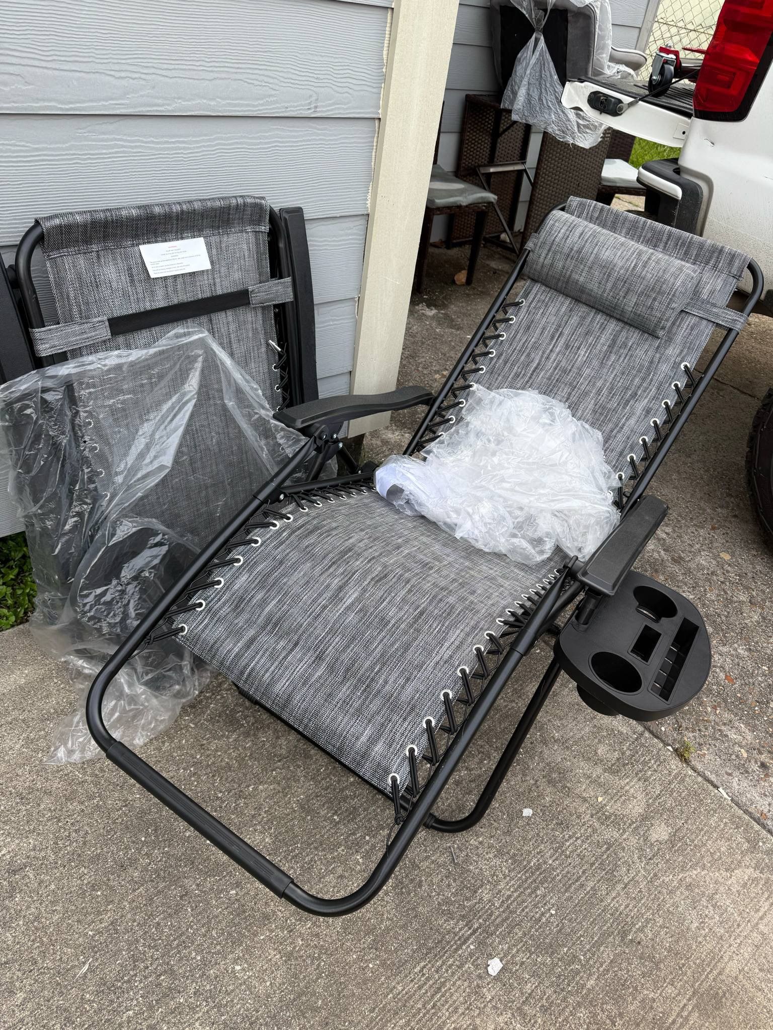2 POOL CHAIRS