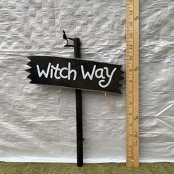 WOODEN SIGN