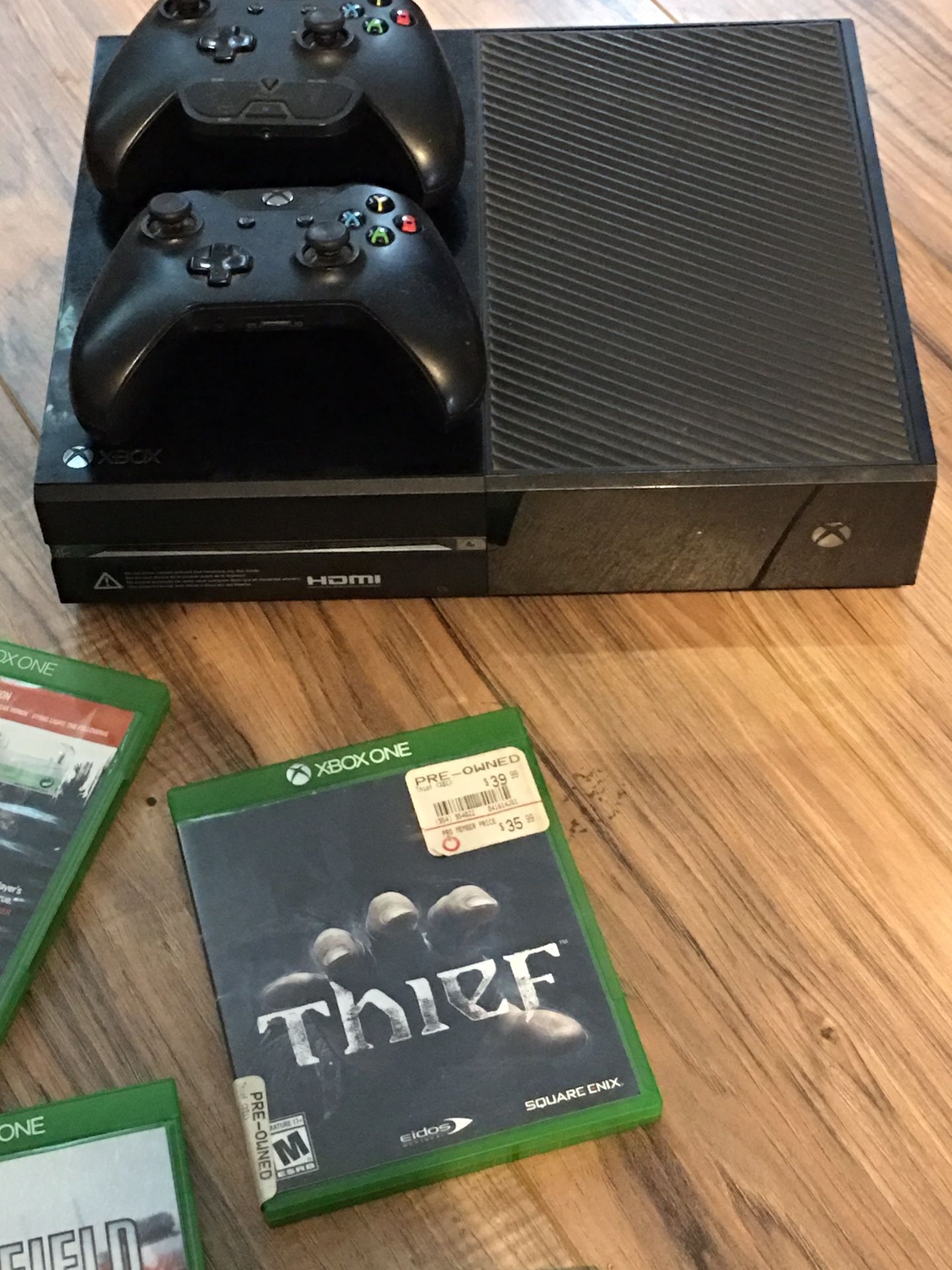 Xbox one 500 gb plus 10 games obo