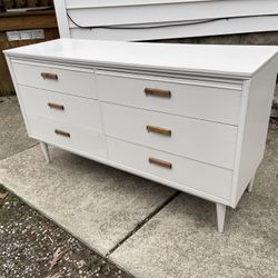 Bassett Mcm Dresser