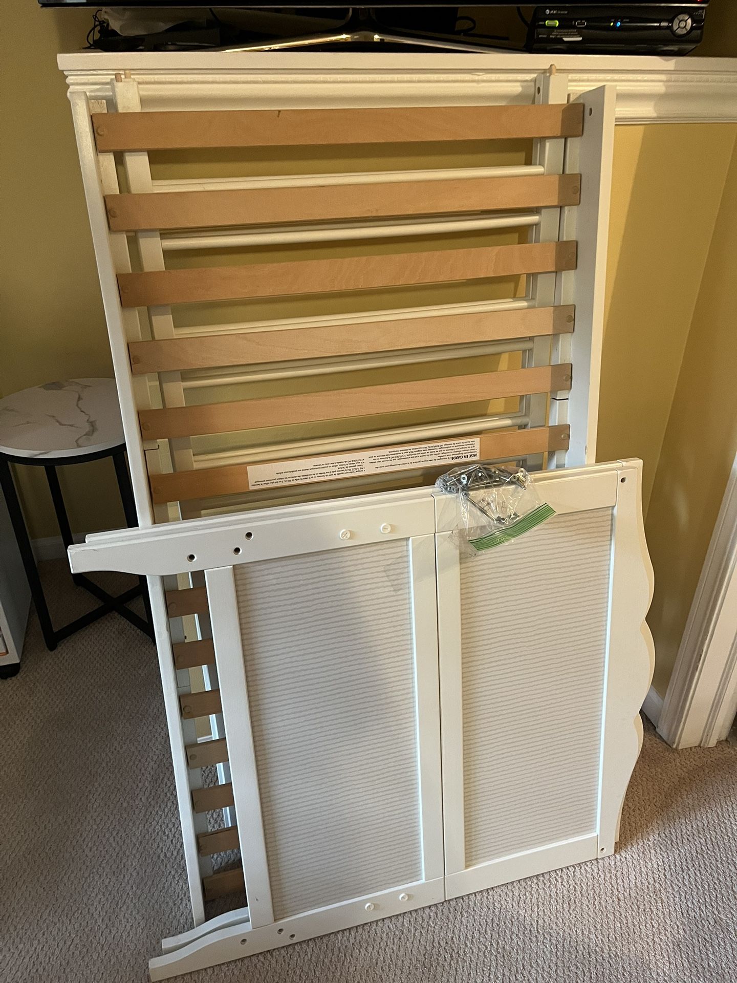 Crib/Toddler bed