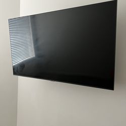 55 Inch Samsung TV Mount Included