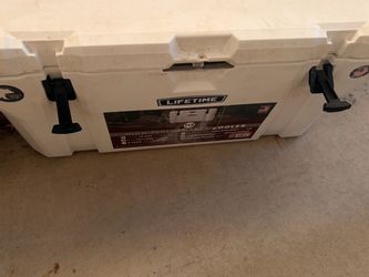 Lifetime 115 High-Performance Cooler
