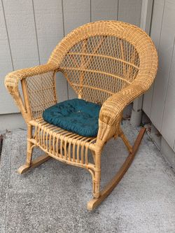 Wicker rocking chair **Pending pick up***