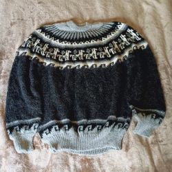 Peruvian Alpaca Sweater  Size Medium $25.00 