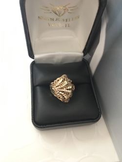 14k Ladies Ring