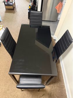 5-piece black dining table