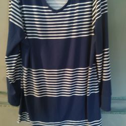 LuluRoe White Striped Blue Shirt 7$
