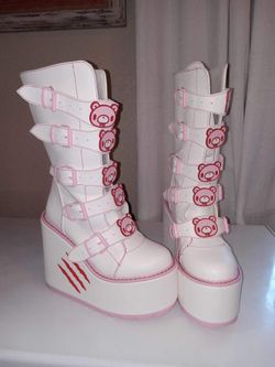 Gloomy Bear YRU DUNE BOOTS 9M 👢-Turlock 📍