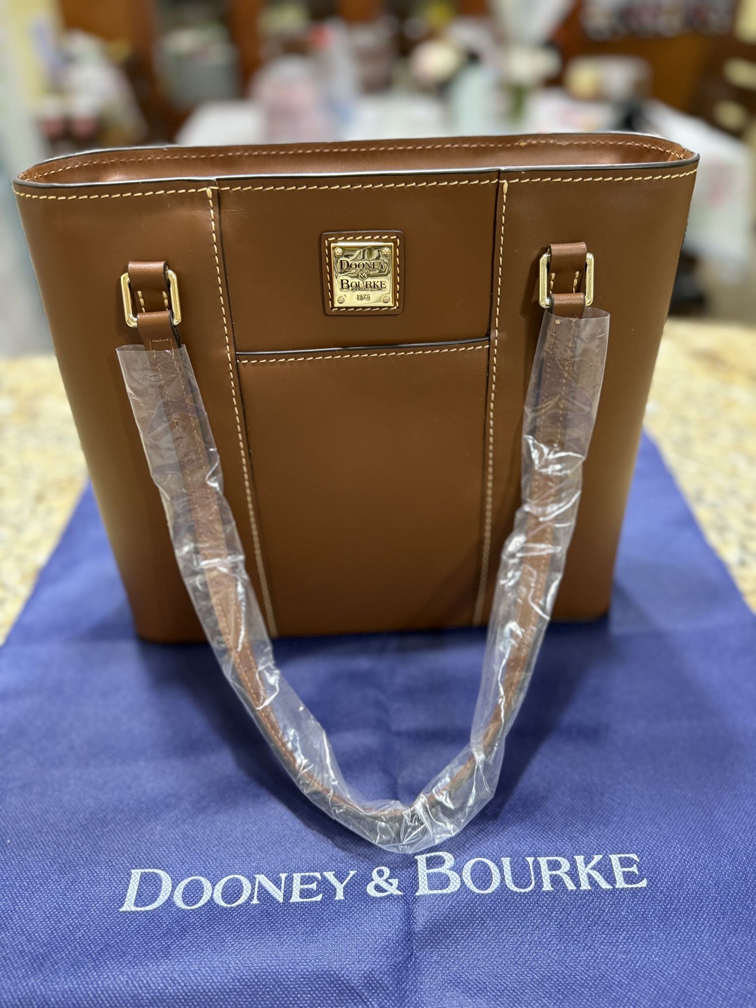 *NEW* Dooney & Bourke Tote Bag