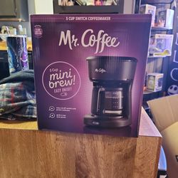 Mr. Coffee 5 Cup Mini Brewer for Sale in Colton, CA - OfferUp