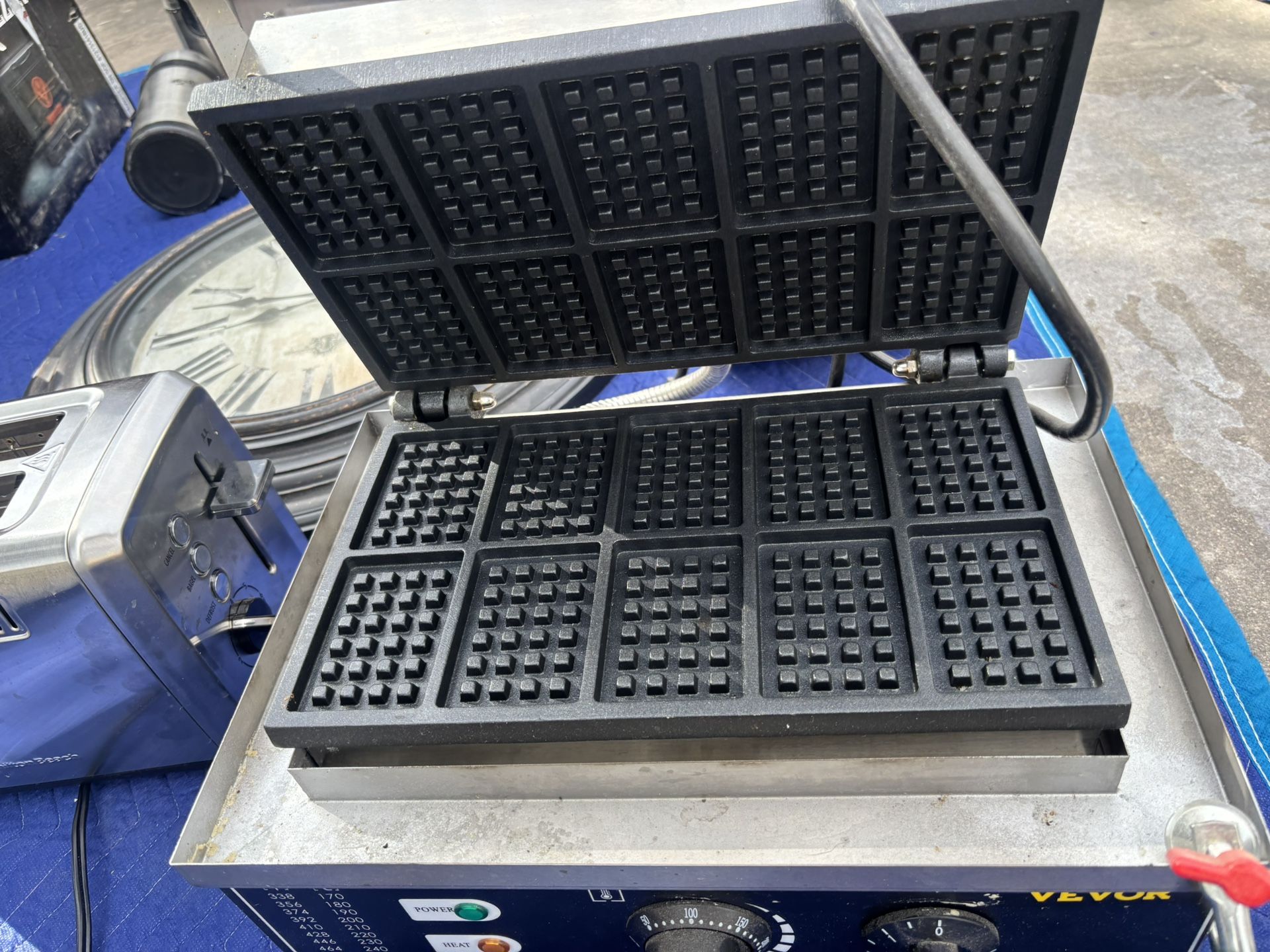 Vevor Waffle Maker 