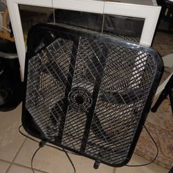 Genesis Like New Box Fan 3 Speeds 10 Firm Look My Post Tons Item Low Prices