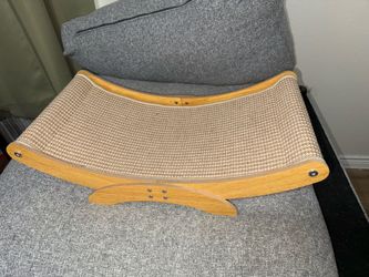 Cat scratcher