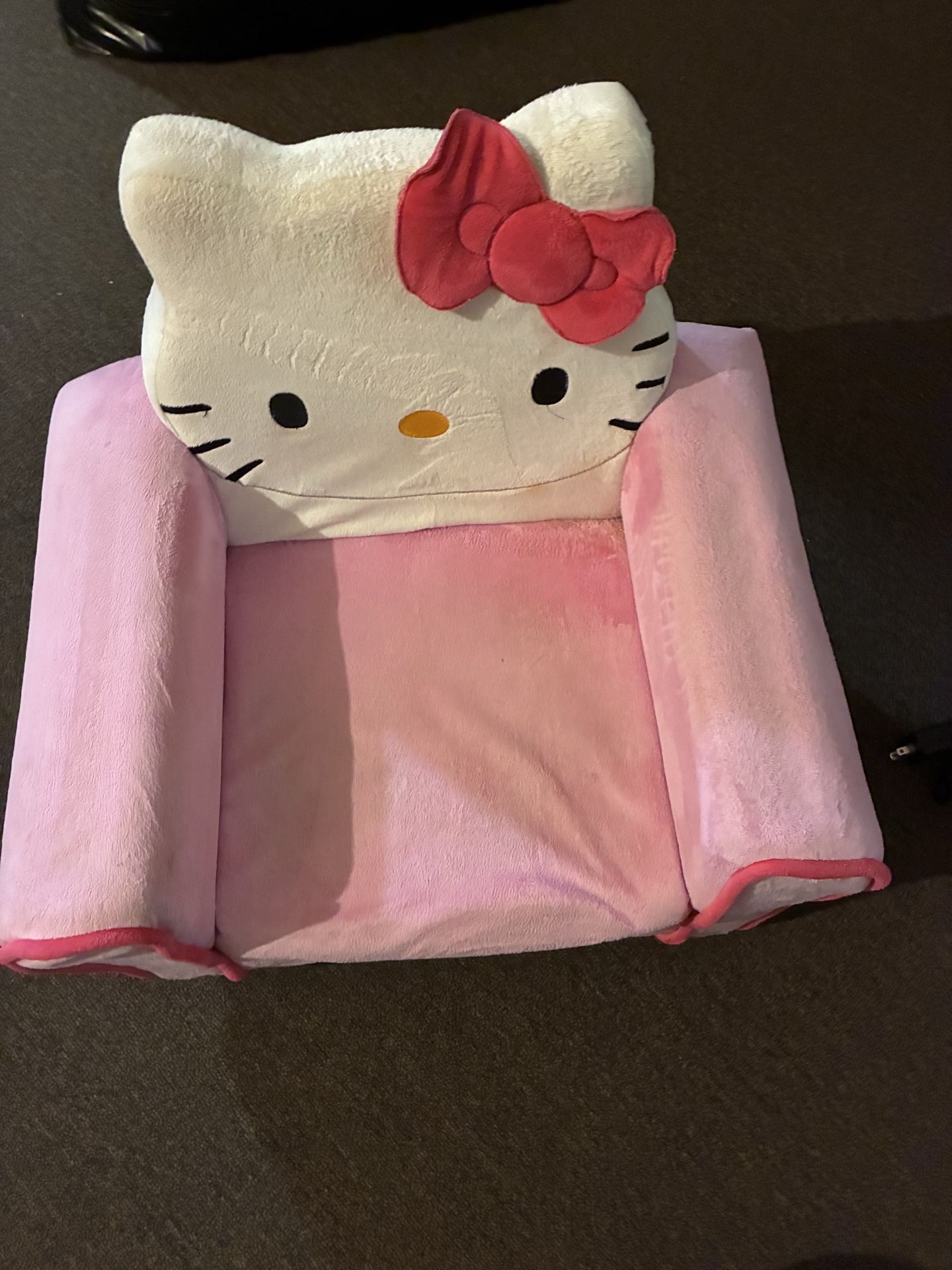 Hello kitty chair