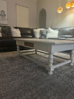 White Wood Coffee table