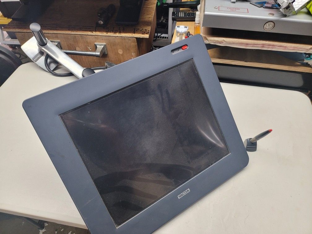 Cintiq 18sx Monitor and ERGOTRON ARM