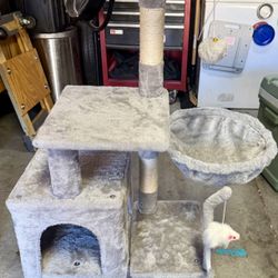 Hebly Cat Tree 44" Tall - Rarely Used By Ungrateful Cat