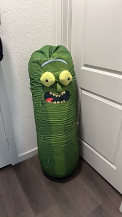 Giant Pickle Rick