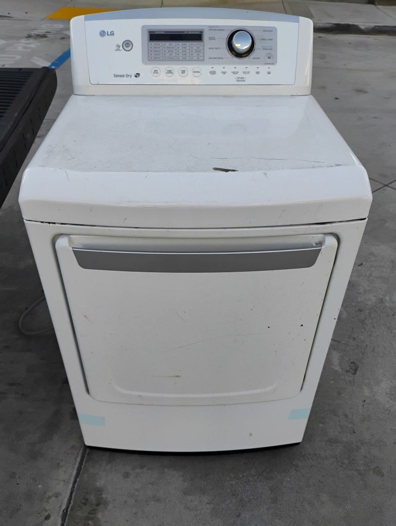 LG Maximum Capacity Electric Dryer In Perfect Working Condition 