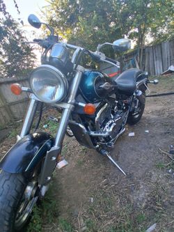 1997 Suzuki VZ800 Marauder — a cruiser-style motorcycle