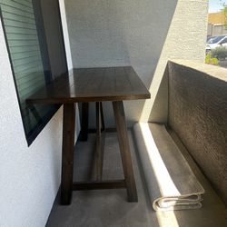 Solid wood table with its matching 4 wood chairs