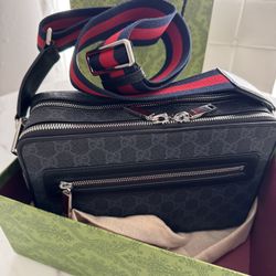MEDIUM GG CROSSBODY BAG/MESSENGER🔥