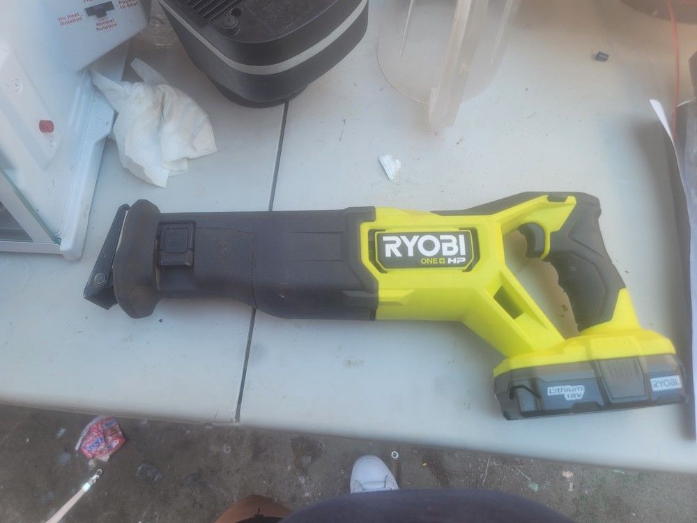 Ryobi Saw