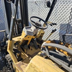 Forklift 