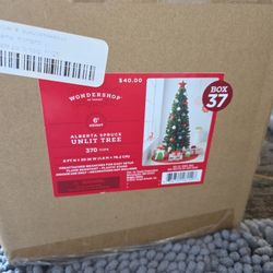 Wondershop 6ft Alberta Spruce Unlit Tree