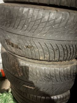 (4) 275 45 20 Michelin tires