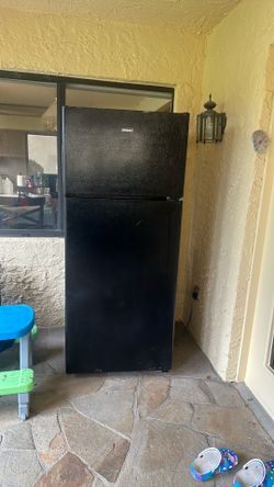 Fridge $75 OBO  (Moving need gone ASAP)