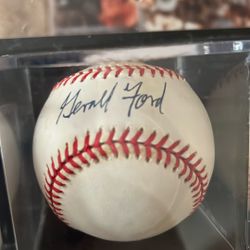 President Gerald Ford Autographed Baseball,bat.pic.