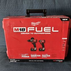 MILWAUKEE M18 FUEL 2997-22  HAMMER DRILL SET ( 2 Batteries 5.0AH  + Charger  )