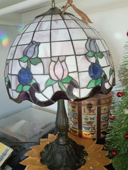 Diminutive Tiffany Style Table Lamp, late 20th c