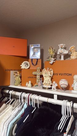 Designer boxes & carry bags