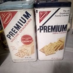 2 Vintage 1969,1978 Nabisco Premium Saltine Crackers Tins