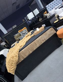 ✨️4pc Queen, King Bedrooms ✨️ Furniture Sectionals, Dining Avai