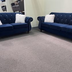 New Tufted Couch  / Love Seat .  Blue Or Black Velvet .  93x34x37H; 77x34x37H.  Free Delivery !