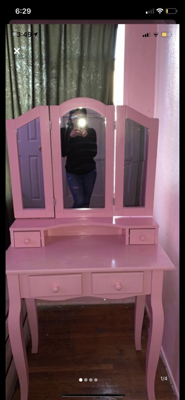 pink vanity for Sale in Ontario, CA - OfferUp