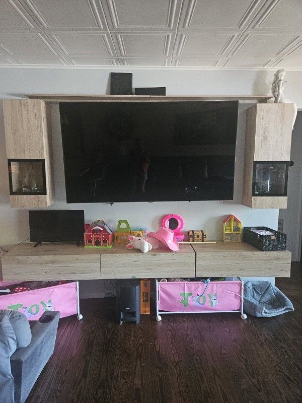 6 Piece Entertainment Center With Storage