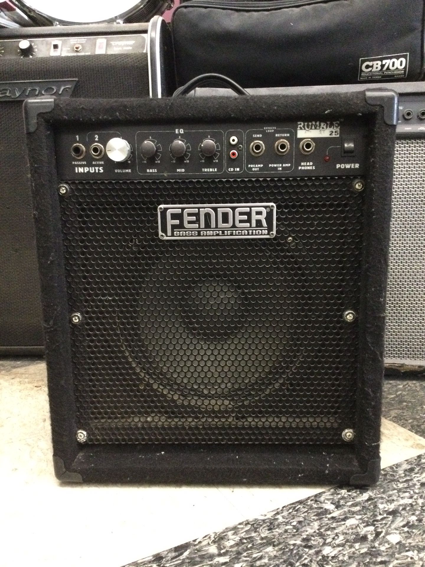 FENDER BASS GUITAR AMPLIFIER RUMBLE 25 COMBO AMP 10”