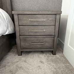 Liberty Furniture USB And 12V Night Stands/Endtables And Dresser