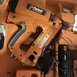Nail/ Staples Gun