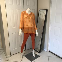 Women’s Top/ Tunic / Blouse Size L